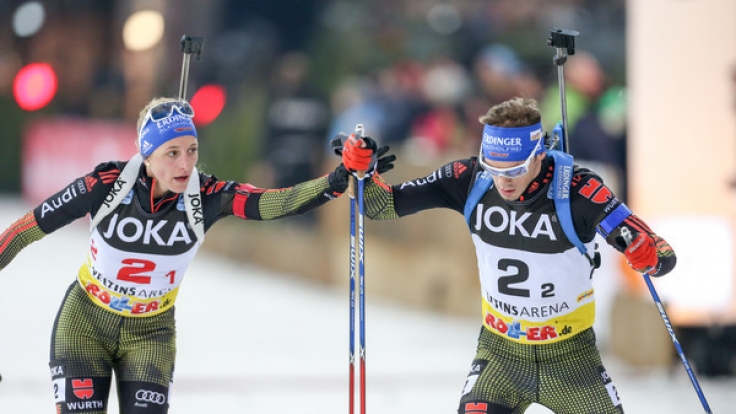 Vanessa Hinz und Simon Schempp bei der 15. Biathlon-World-Team-Challenge (WTC) in der Veltins-Arena in Gelsenkirchen.