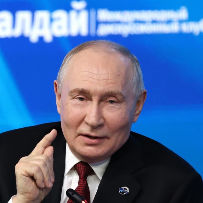 Neue Angriffe, Gebietsverluste, Verhandlungen - so soll es für Putin weitergehen