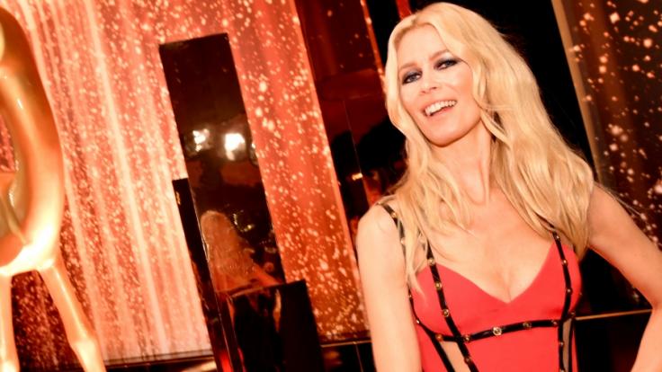 Claudia Schiffer verzückt bei Instagram ihre Fans.