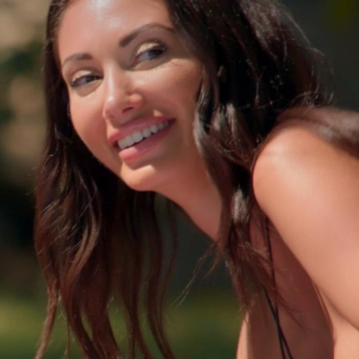 Dieser Striptease lässt Freundin Francesca Farago strahlen