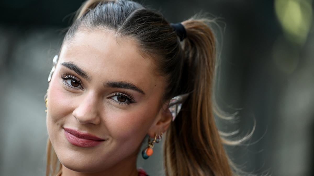 Stefanie Giesinger zeigt auf Instagram ihre blanken Pobacken im Bikini-Tanga. (Foto)
