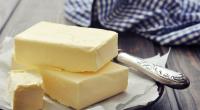 Verbraucher können aufatmen: Nach dem Teuer-Schock der vergangenen Monate purzeln die Butterpreise im Discounter derzeit in den Keller.