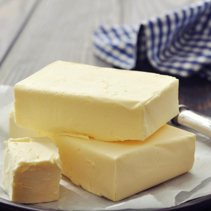 Plötzlicher Preis-Einbruch! So günstig ist Butter jetzt im Discounter