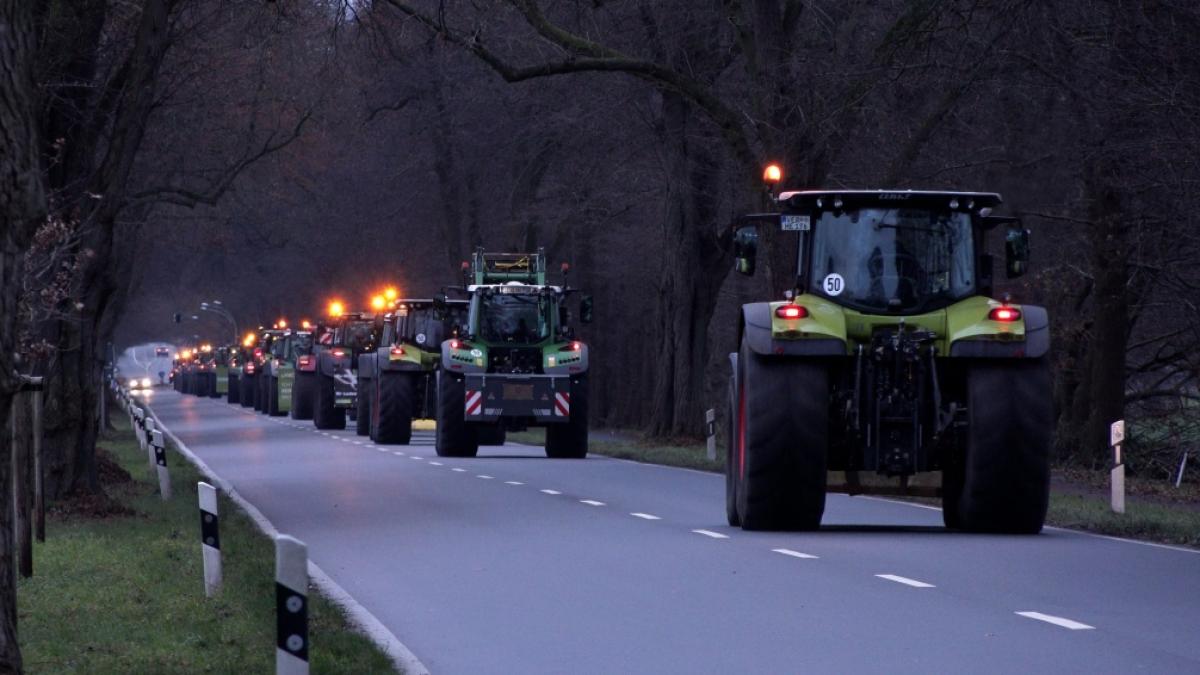 Durch die andauernde Bauernproteste und dem Bahnstreik kann es in Deutschland zu massiven Verkehrsbeeintr&auml;chtigungen kommen. (Foto)
