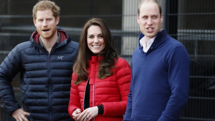 Ein Herz und eine Seele: Als Prinz Harry, Kate Middleton und Prinz William Anfang 2017 den Queen Elizabeth Olympic Park in London besuchten, war vom Megxit noch nichts zu spüren.