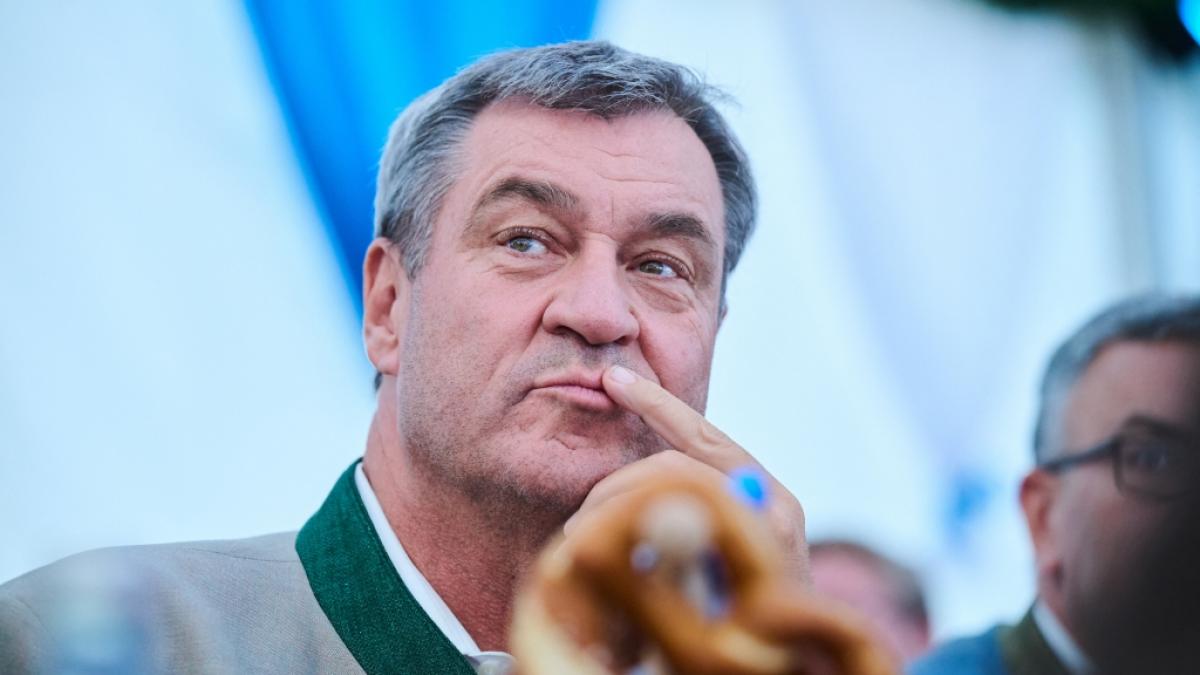 Markus S&ouml;der zeigt auf Instagram, wie er vor rund 40 Jahren aussah. Erneut hagelt es Spott f&uuml;r den CSU-Chef. (Foto)