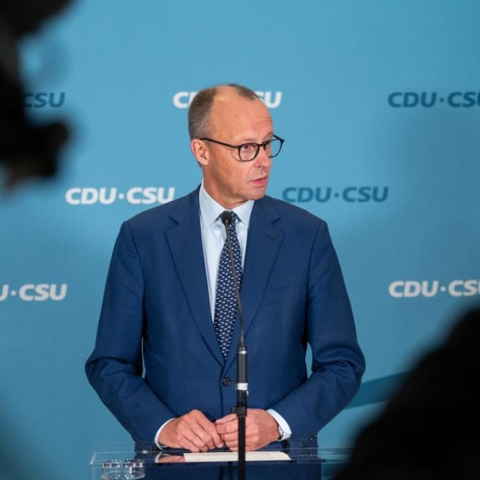 Merz lobt Mut der Ukrainer zum Unabhängigkeitstag