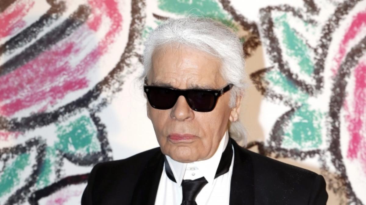 Die schwarz-wei&szlig;en Outfits waren ein Markenzeichen des verstorbenen Modesch&ouml;pfers Karl Lagerfeld. (Foto)