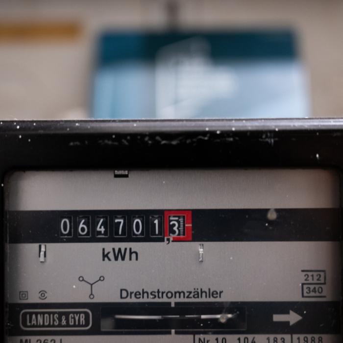 Strom wird immer teurer - doch zum Glück kann mit einfachen Tricks viel gespart werden.
