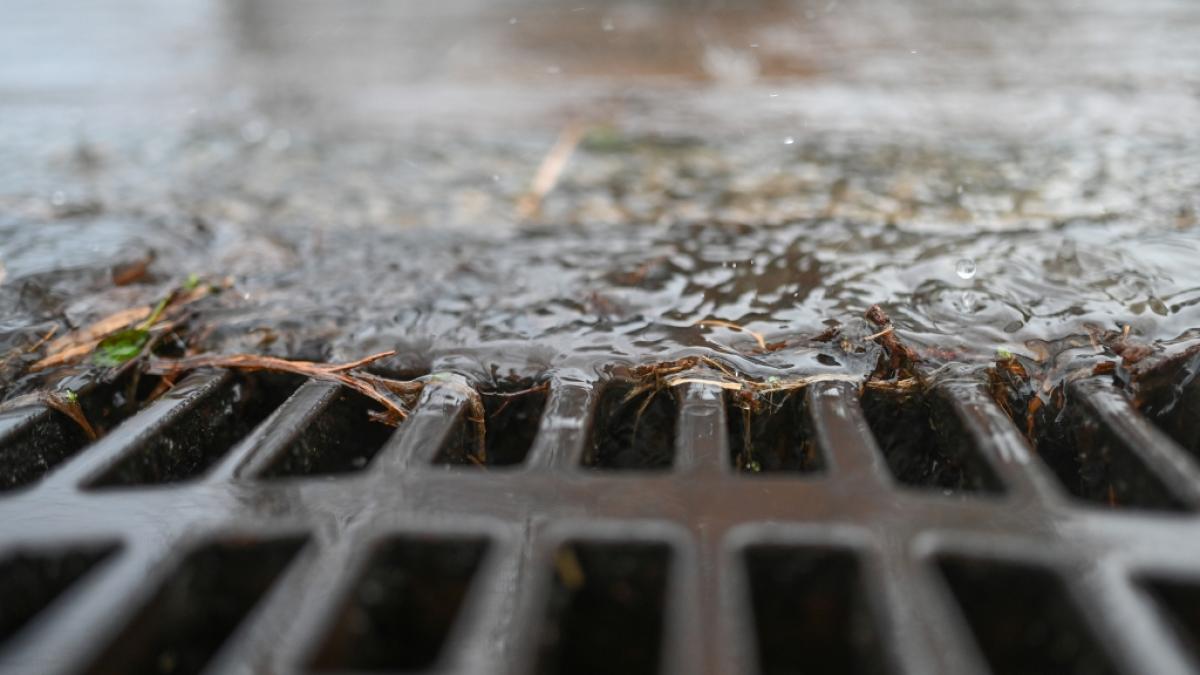 Dauerregen k&ouml;nnte die Hochwasserlage in betroffenen Gebieten an den kommenden Tagen versch&auml;rfen. (Foto)