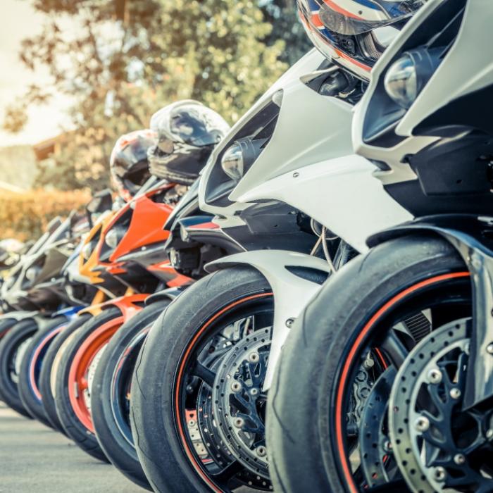 Crash-Unfall! Ducati-Fahrer (36) stirbt wenige Meter vor dem Ziel