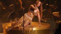 Sängerin Shakira performt einen Medley bei den 67. Grammy Awards.