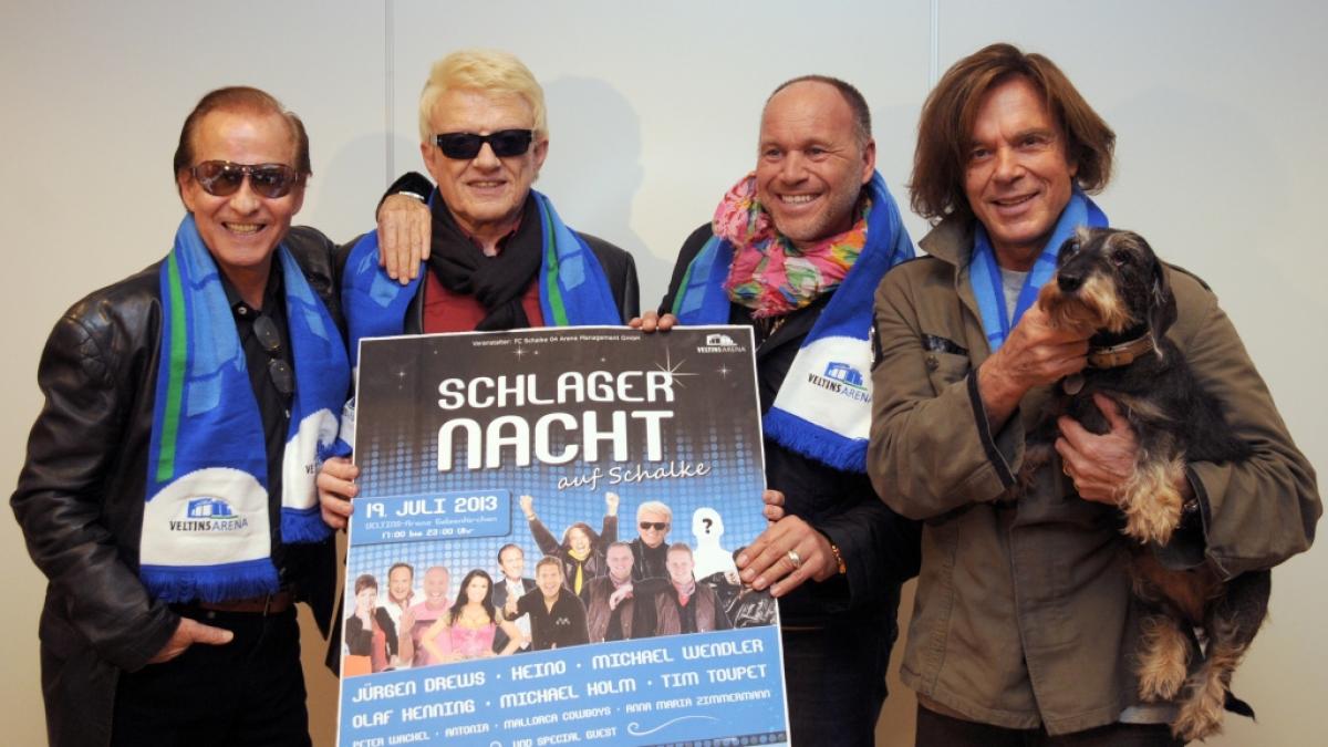 Olaf Henning (dritter von li.) ist s&uuml;chtig nach Nasenspray. (Foto)