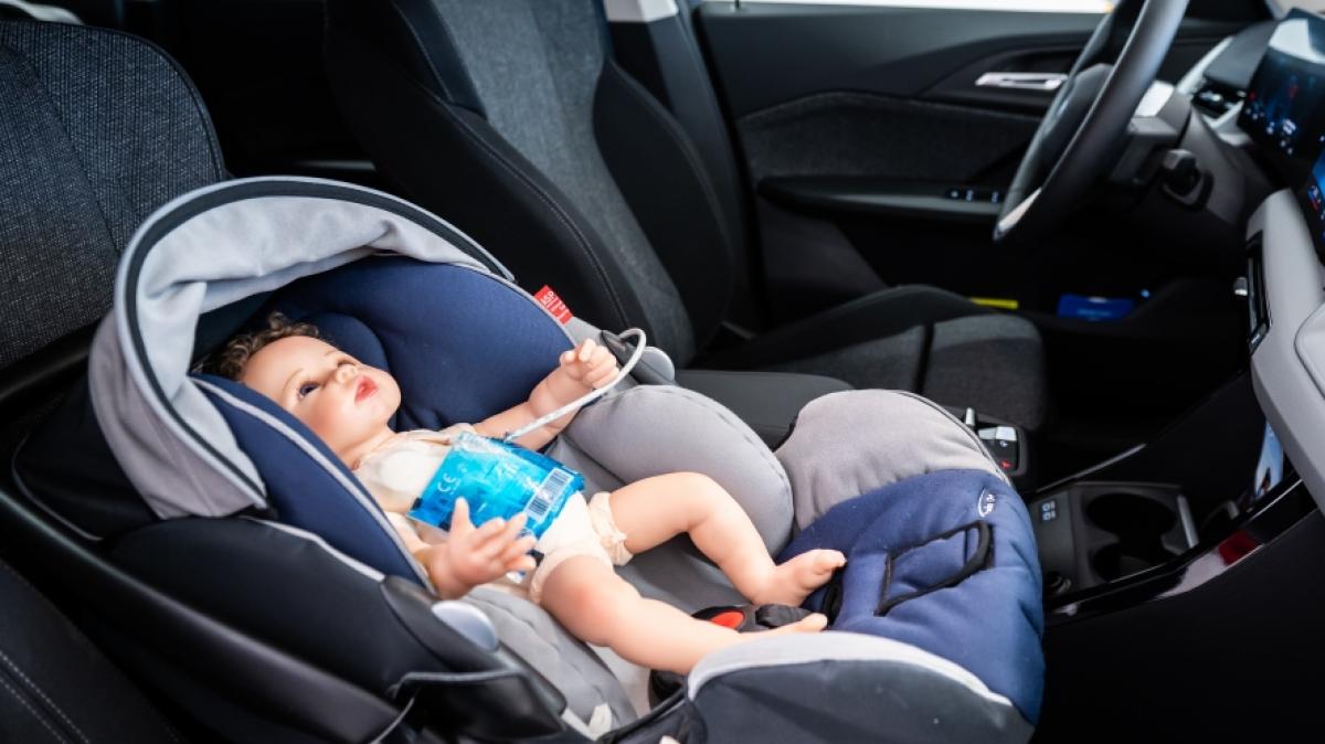 Die Produkttester des ADAC haben 29 verschiedene Kindersitz-Modelle auf den Pr&uuml;fstand gestellt. (Foto)