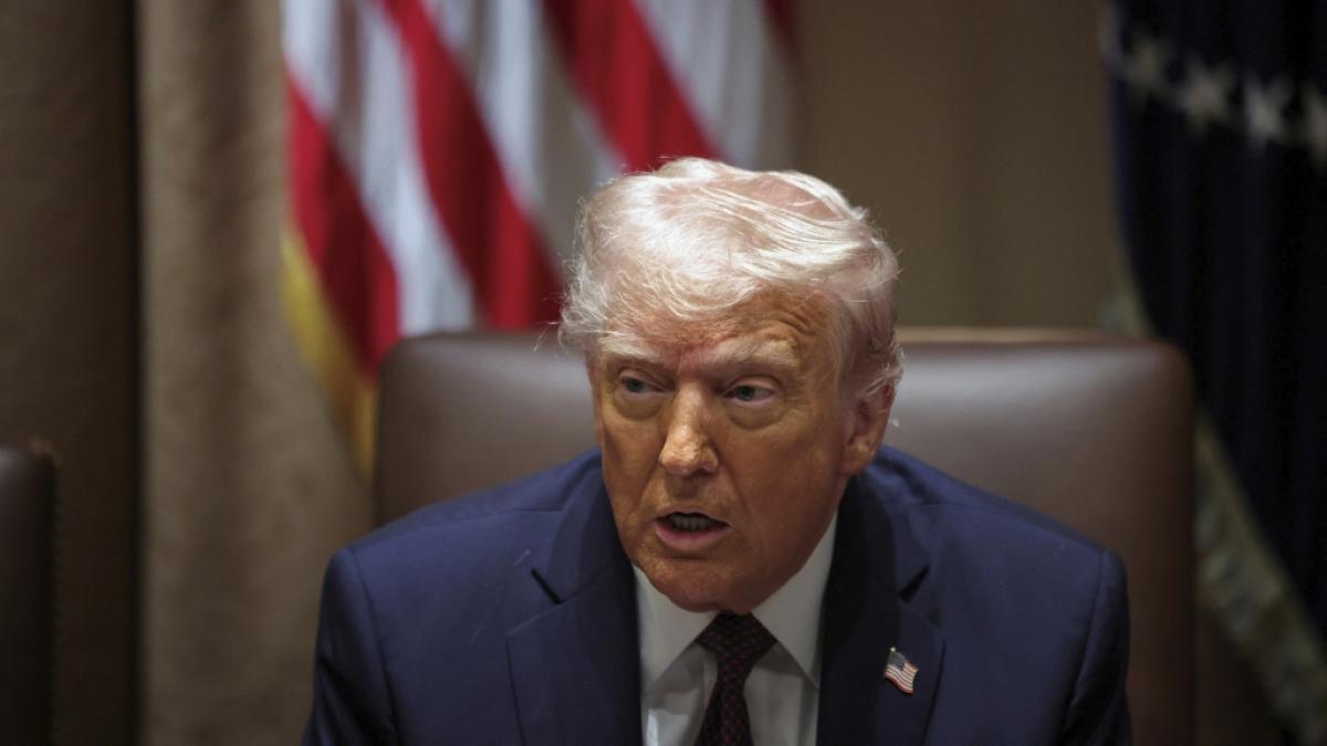 Wut gegen Trump-Regierung w&auml;chst: In New Mexico brannte ein B&uuml;ro der republikanischen Partei nach einem Brandanschlag vollst&auml;ndig aus. (Foto)