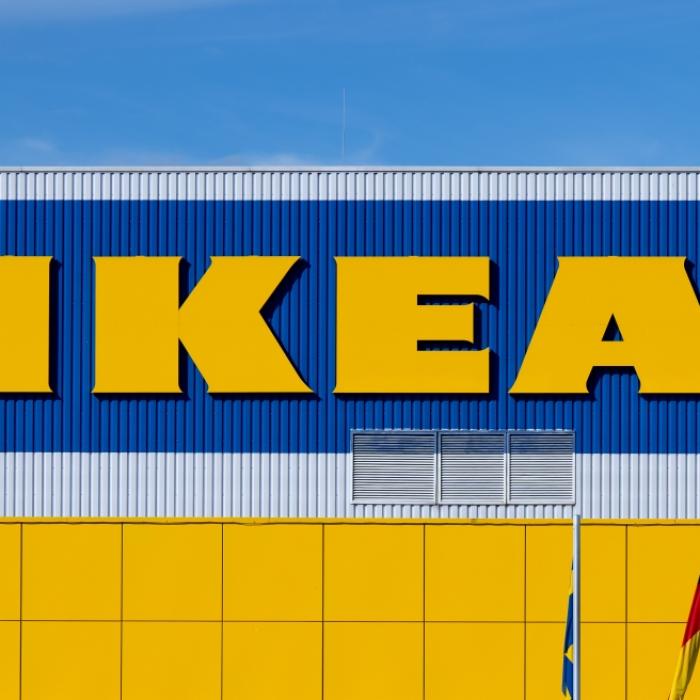 Möbel-Riese Ikea will nun in den Balkonkraftwerk-Markt einsteigen - mit einem ziemlich cleveren System.
