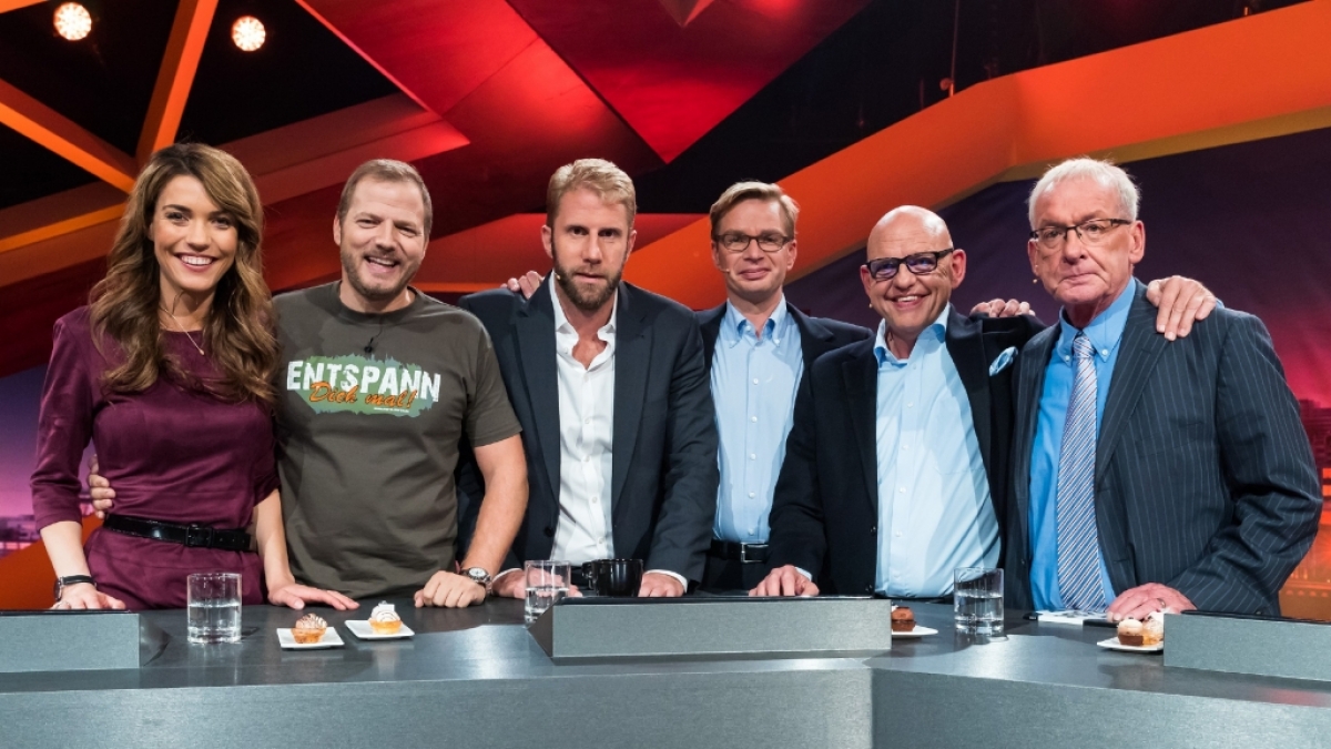 Mario Barth und sein Team. (Foto)