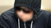 Der Angeklagte will nicht erkannt werden, fürchtet Angriffe von anderen Häftlingen.
