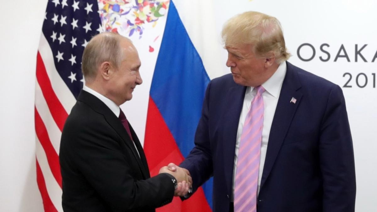 Wie steht es wirklich um das Verh&auml;ltnis von Donald Trump (links) und Wladimir Putin? (Foto)