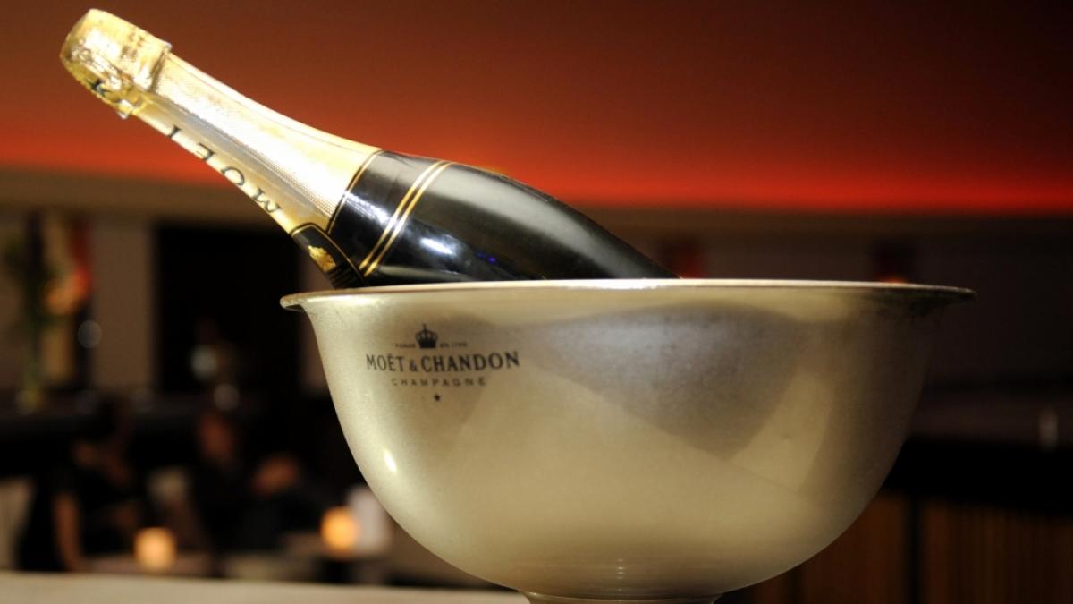 Die Beh&ouml;rden rufen aktuell Champagnerflaschen der Marke&nbsp;Mo&euml;t  Chandon Ice Imp&eacute;rial zur&uuml;ck. (Foto)