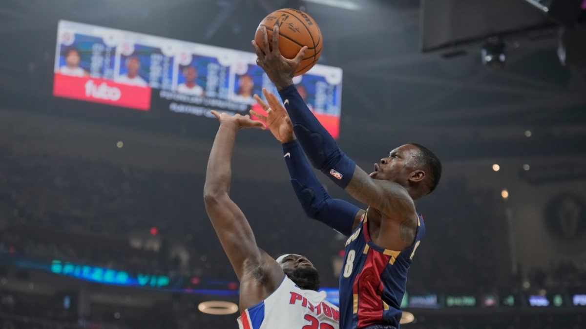 NBA, Cleveland Cavaliers - Detroit Pistons, Play-off-Runde, Eastern Conference, Halbfinale, 4. Dennis Schr&ouml;der (r) von den Cleveland Cavaliers wirft an Isaiah Stewart (l) von den Detroit Pistons vorbei, vom 11.05.2026. (Symbolbild) (Foto)