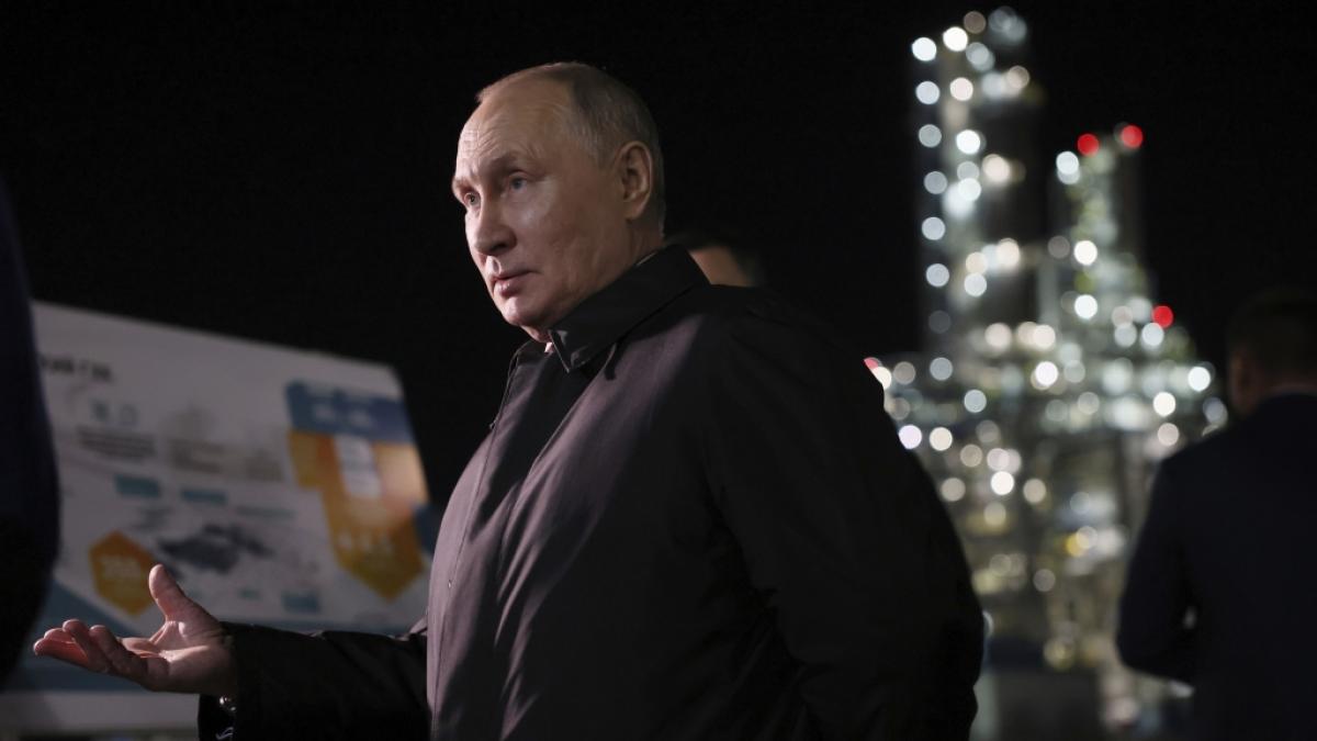 Wladimir Putin wird vom Duma-Abgeordneten Andrej Guruljow blo&szlig;gestellt. Laut dem Ex-Kommandeur verl&auml;uft die ukrainische Gegenoffensive gut. (Foto)