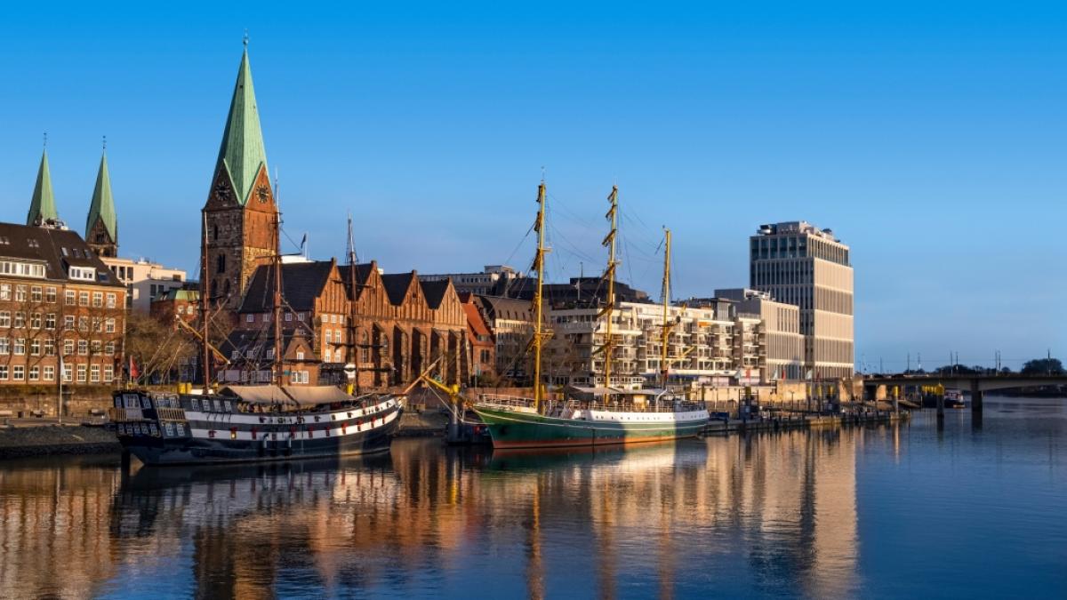 Bremer Stadtpanorama mit Weser. Aktuelle News aus und &uuml;ber Bremen hier auf news.de. (Foto)