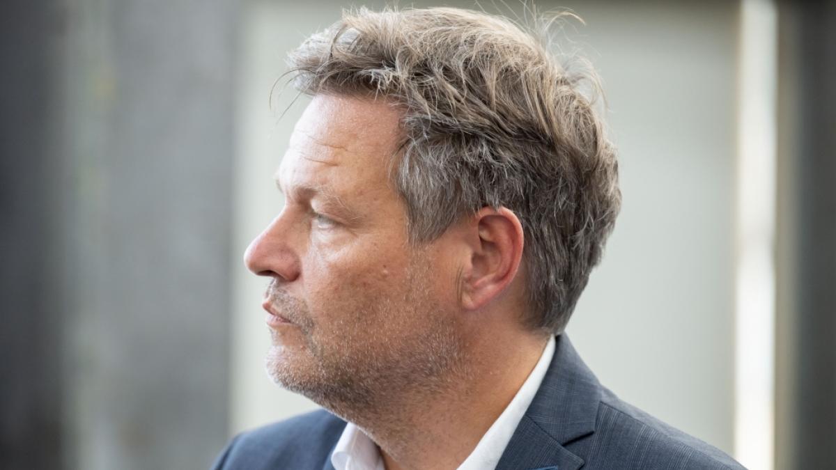 Robert Habeck hat nach wachsender Kritik &Auml;nderungen bei der geplanten Gasumlage angek&uuml;ndigt. (Foto)