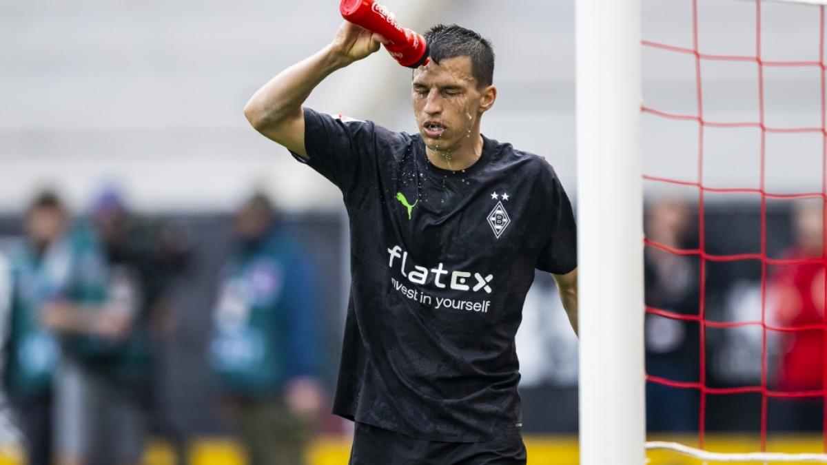 Stefan Lainer von Borussia M&ouml;nchengladbach ist an Lymphdr&uuml;senkrebs erkrankt. (Foto)