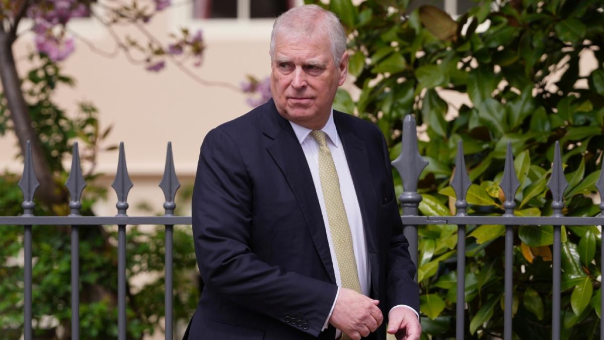 Andrew Mountbatten-Windsor droht nach seiner Verhaftung eine umfassende Strafe. Medien berichten, dass der Ex-Royal ins Ausland fliehen wollte. (Foto)