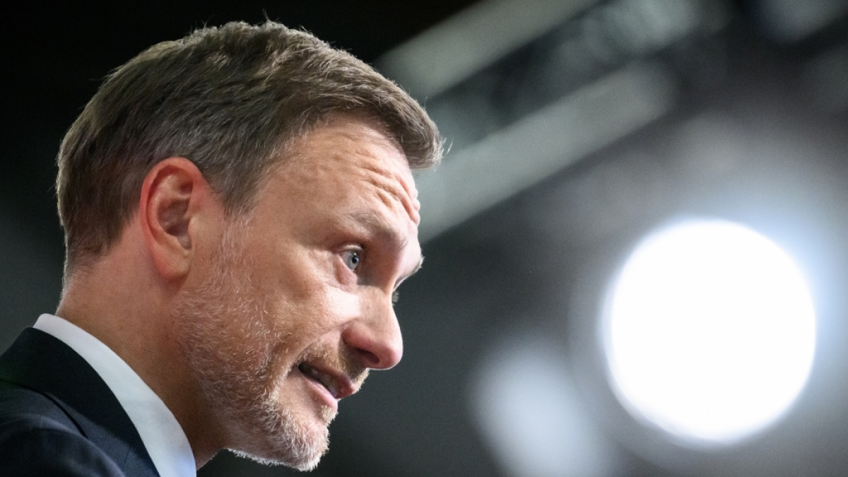 Christian Lindner sorgt mit seinem Auftritt bei Maybrit Illner f&uuml;r Entsetzen. (Foto)
