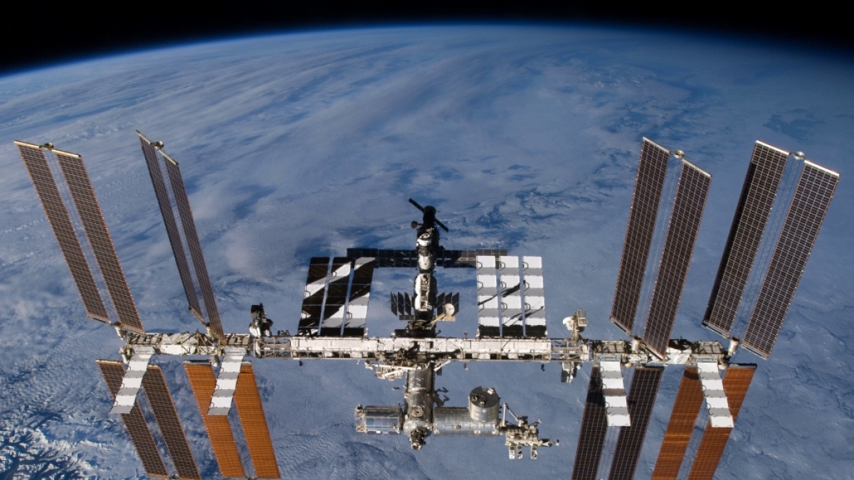 Auf einem Live-Stream von der ISS wurden merkw&uuml;rdige Objekte entdeckt. (Foto)