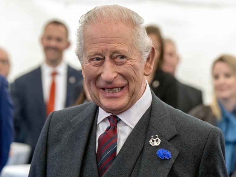 König Charles III.: Er greift wieder durch - Monarch entzieht weitere Titel