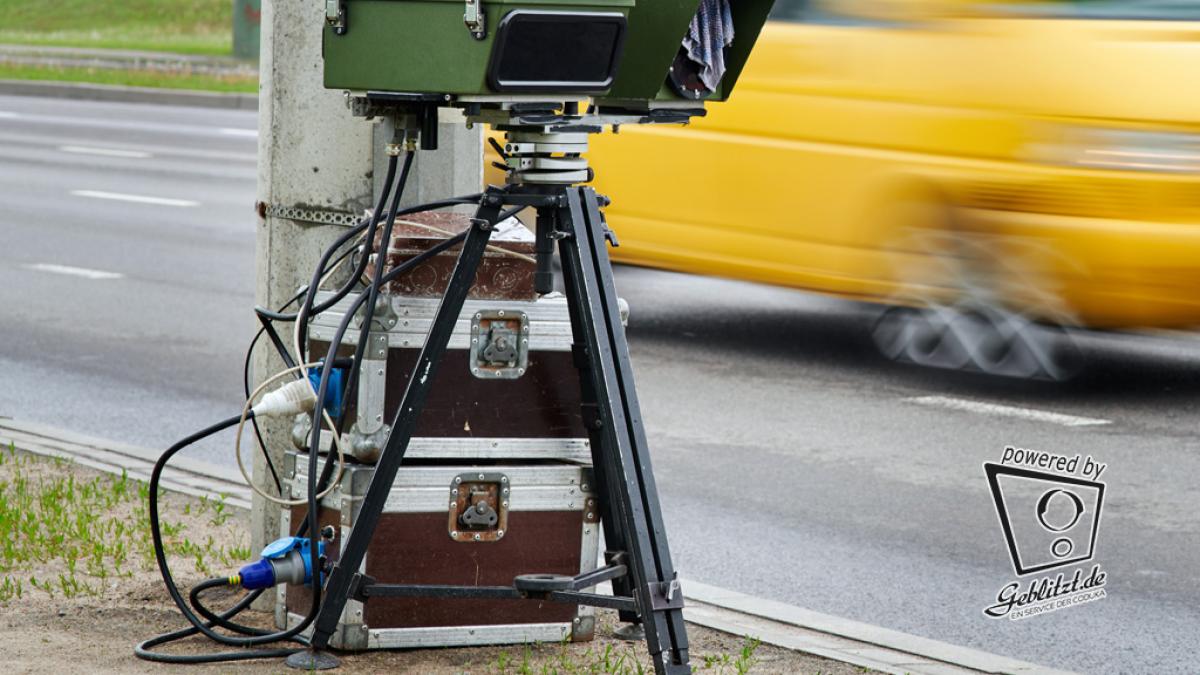 Mobile Blitzger&auml;te zieren bundesweit das Stra&szlig;enbild. Bevor es teuer wird, behalten Sie immer Ihren Tacho im Auge. (Symbolbild) (Foto)