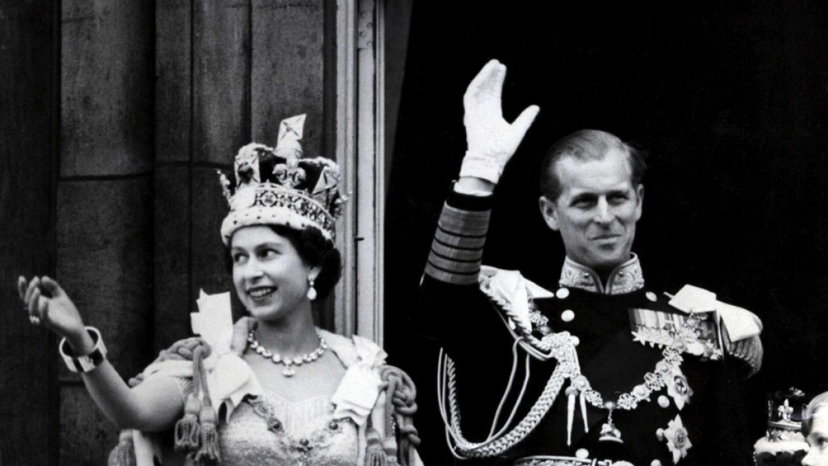 02.06.1953, Gro&szlig;britannien, London: Die britische K&ouml;nigin Elizabeth II. und ihr Mann Prinz Philip, Herzog von Edinburgh (Foto)