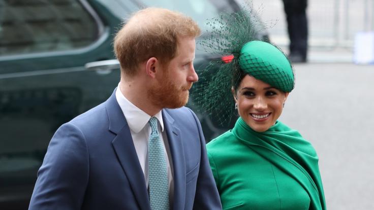 Meghan Markle verbietet Prinz Harry nach Großbritannien zu reisen.