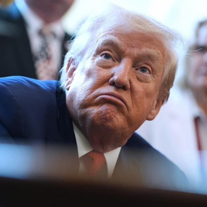 Trump-Raketen sprengen Boot - Video zeigt Explosion