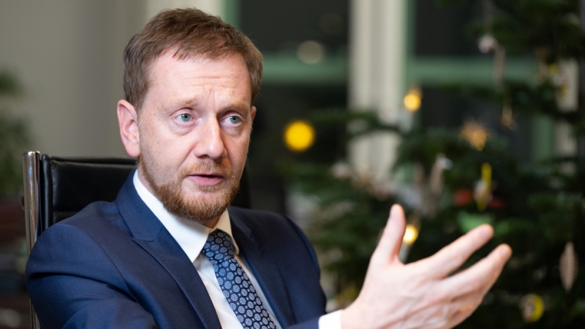 Michael Kretschmer blamiert sich bei ""maybrit illner" mit "Planwirtschaft"-Aussage. (Foto)