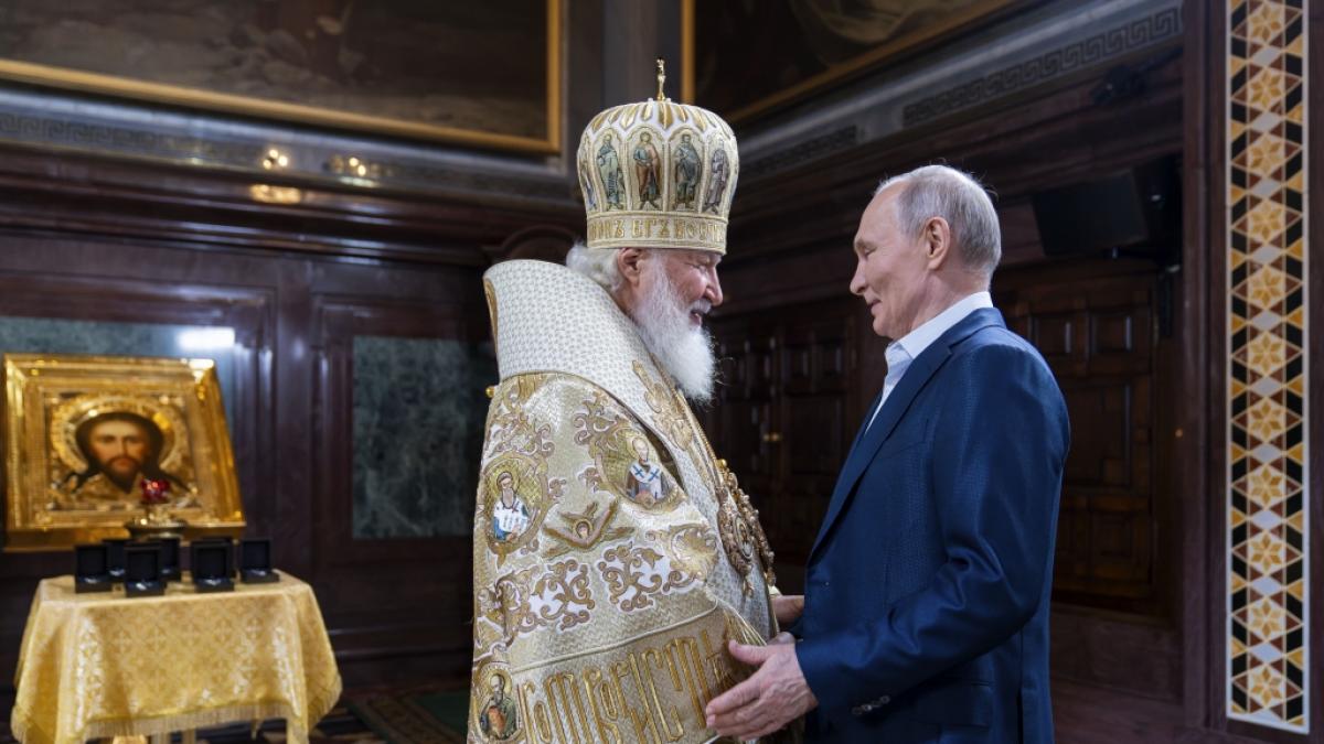 Patriarch Kirill und Wladimir Putin beim Weihnachtsgottesdienst 2025. (Foto)