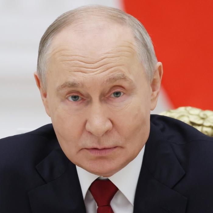 Videos zeigen weiteren Putin-Rückschlag - größte russische Ölraffinerie brennt