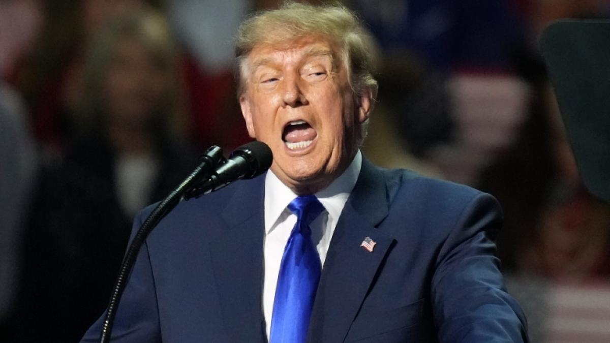 Donald Trump musste teilweise vor leeren Sitzen sprechen. (Foto)