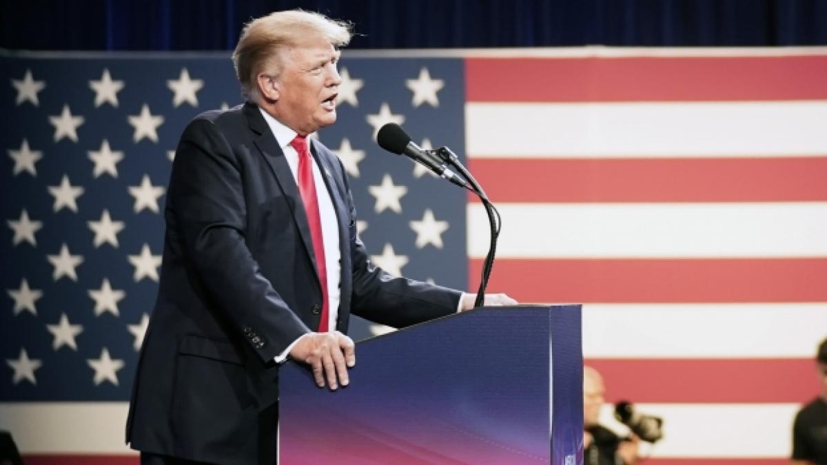 Donald Trump hat bei der CPAC wieder ordentlich gegen Joe Biden geledert. (Foto)