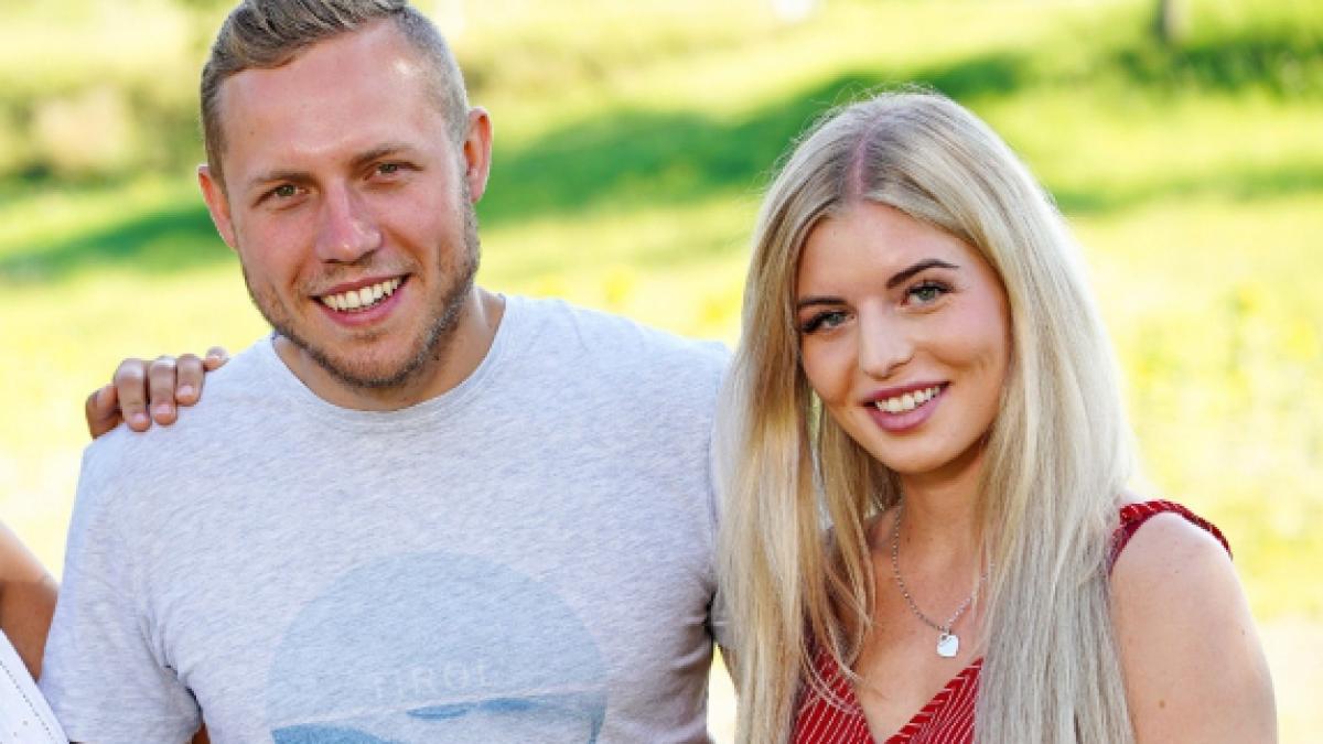 So lernten sich Patrick und Freundin Antonia bei "Bauer sucht Frau" einst kennen. (Foto)