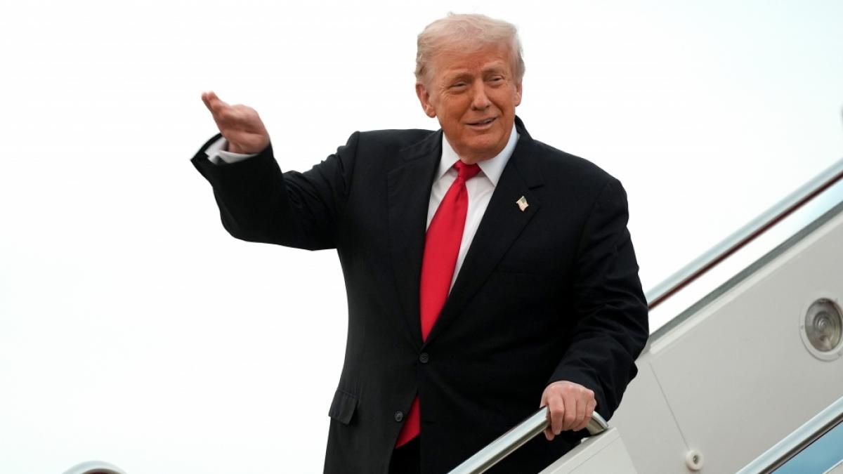 Donald Trump beteuert immer wieder, nichts von den Machenschaften Jeffrey Epsteins gewusst zu haben - geheime E-Mails &uuml;berf&uuml;hren den US-Pr&auml;sidenten nun schwarz auf wei&szlig; der L&uuml;ge. (Foto)