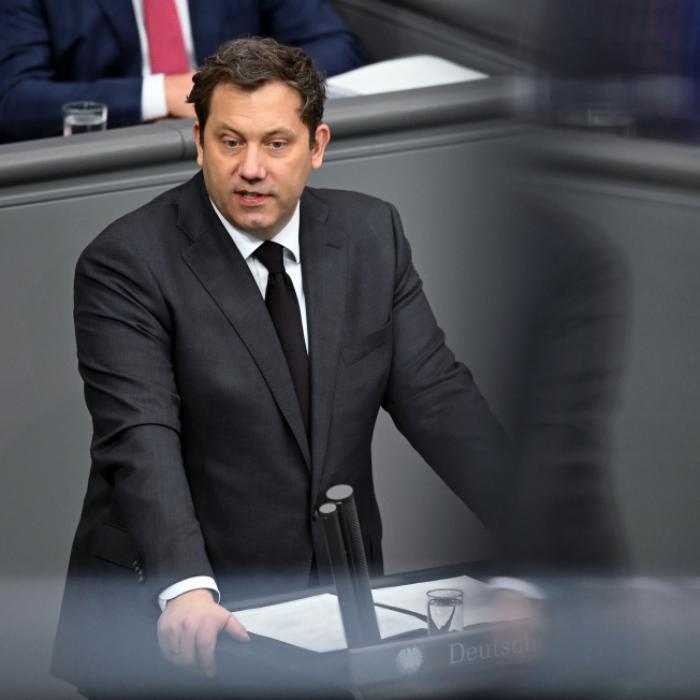 SPD erlebt historisches Wahldebakel - Partei-Chef Klingbeil bietet indirekt Rücktritt an