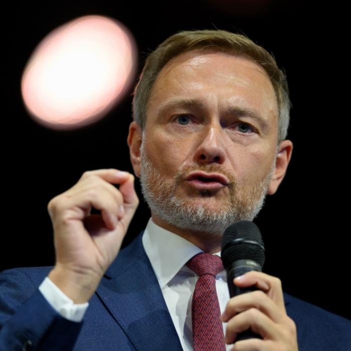 Finanzminister fordert einen Gehaltsdeckel bei Öffentlich-Rechtlichen!