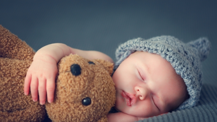 Ein Mann hat ein drei Monate altes Baby schwer misshandelt.
