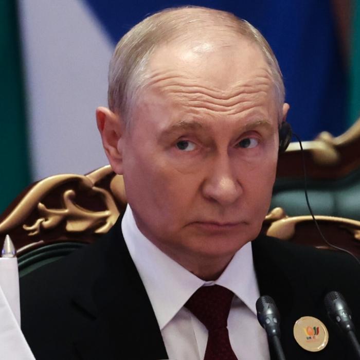 Ukrainische Drohnen legen Putin-Raffinerien und Waffenfabrik in Schutt und Asche