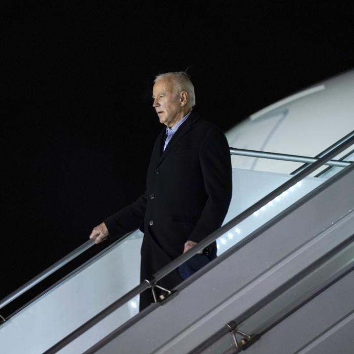 Sturz auf Air Force One! Video von Regierungsflieger schockt das Netz