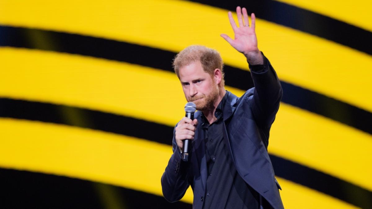 Prinz Harry soll angeblich eine Vers&ouml;hnung mit den Royals anstreben. (Foto)